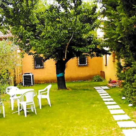 Lumineux A Lancon-provence, Piscine Partagee Apartment Lancon-Provence